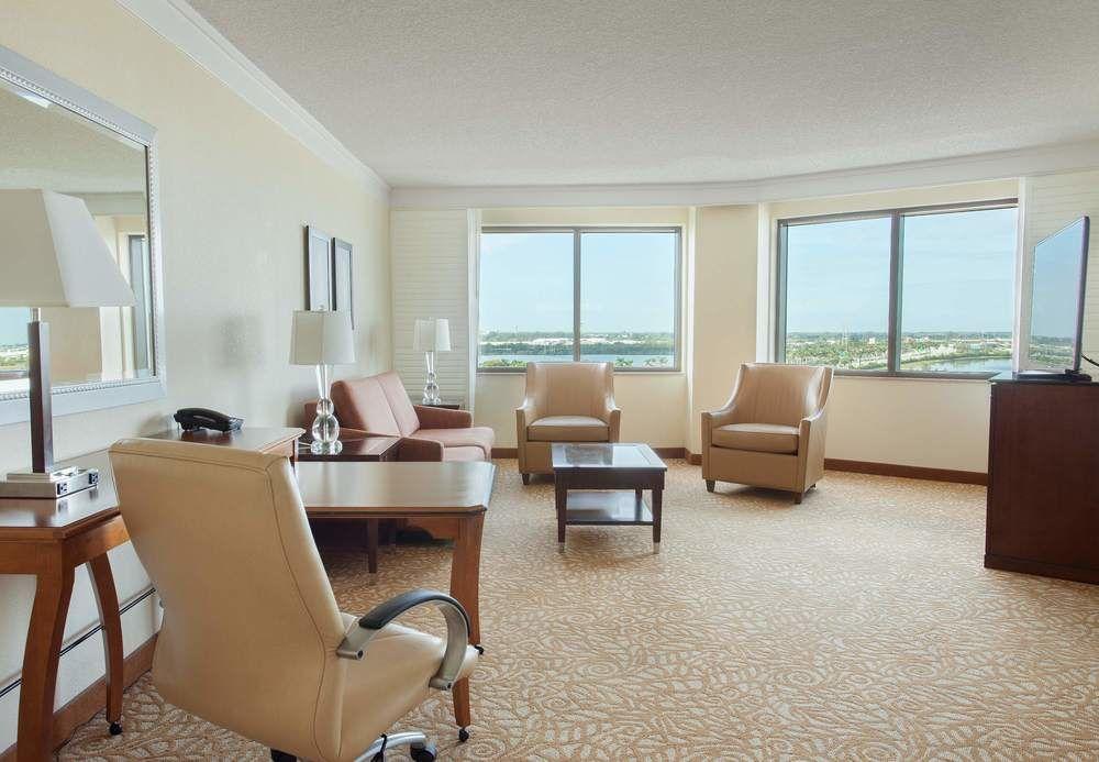 West Palm Beach Marriott Exterior photo